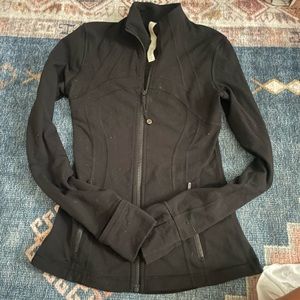Lulu zip up